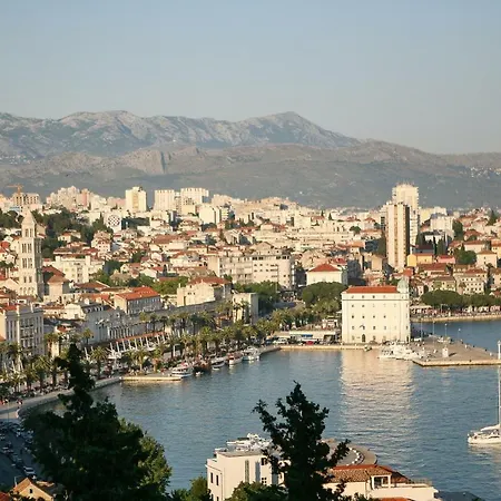 Priska1700 Апартаменты *