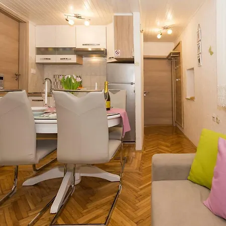 Priska1700 Apartament *